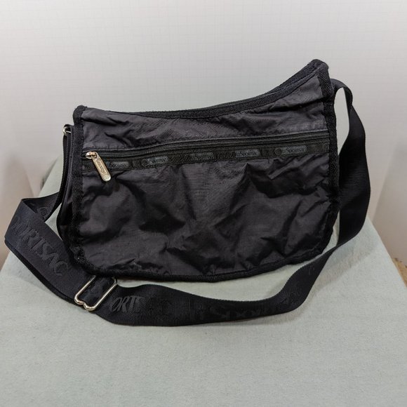 Lesportsac Bags Black Crossbody Lesportsac Purse Poshmark